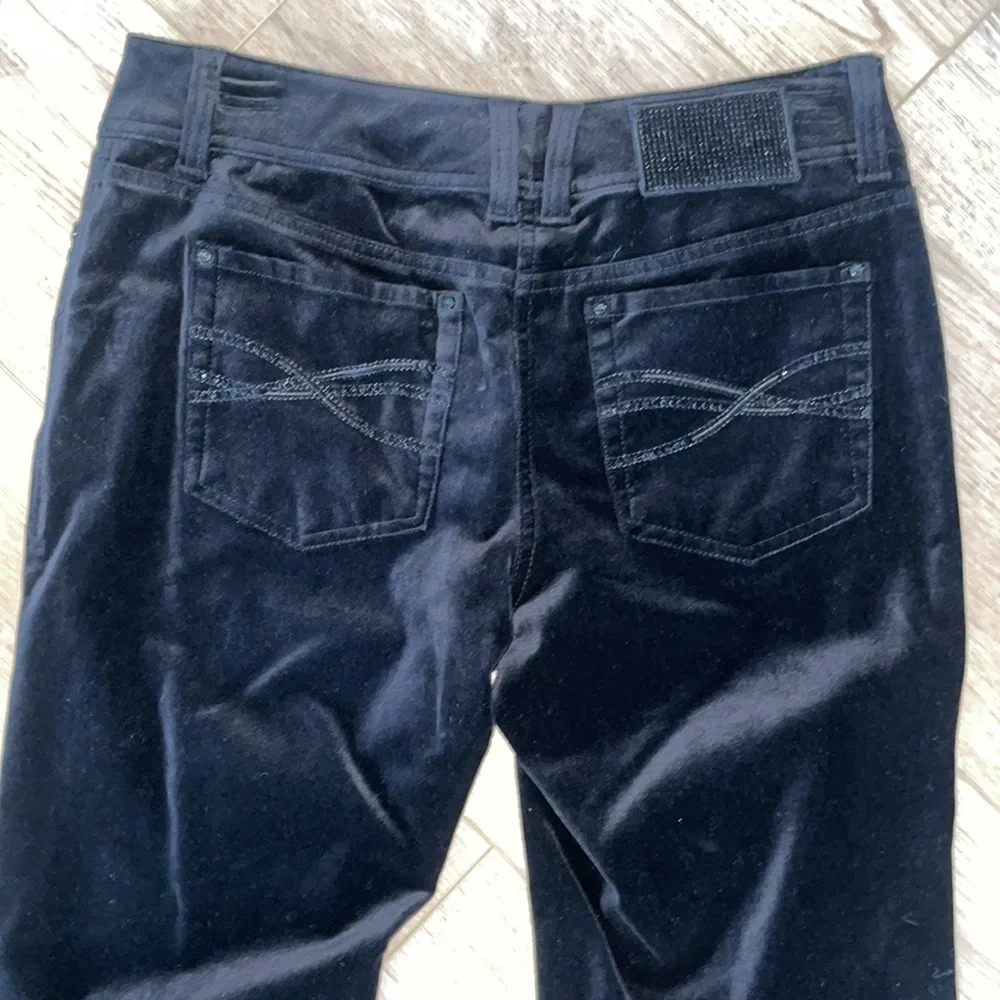 WHBM retro 90s low rise velvet flare pants ❤️